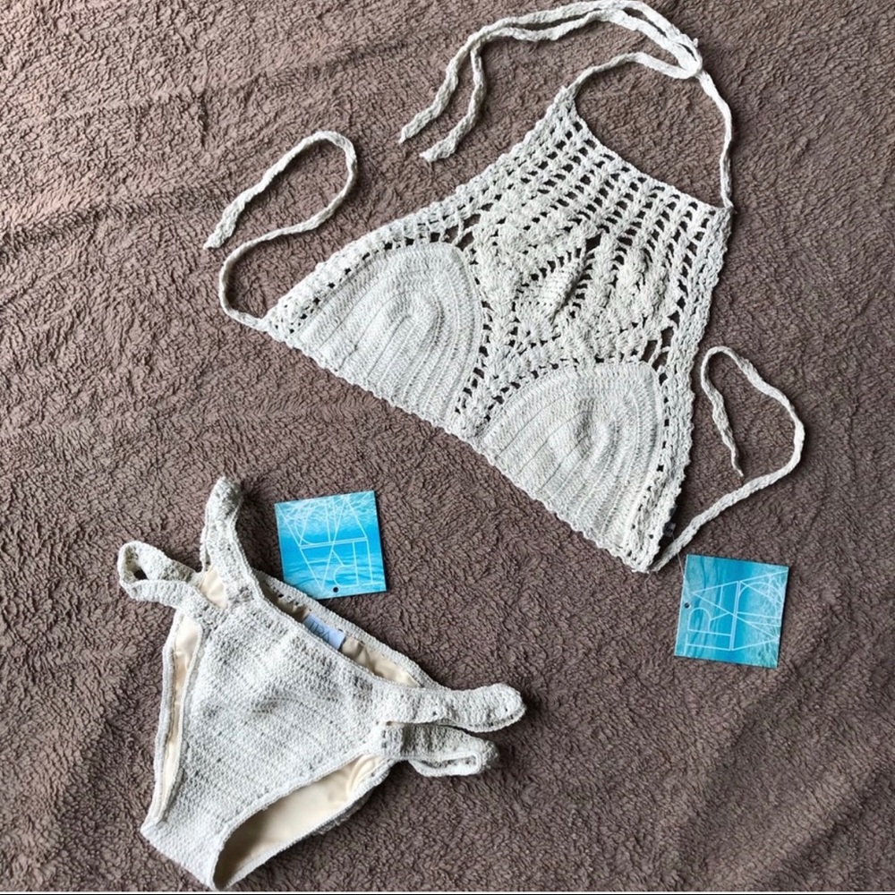 🐚🏝NWT Travida Crochet Halter Cutout Bikini🐚🏝